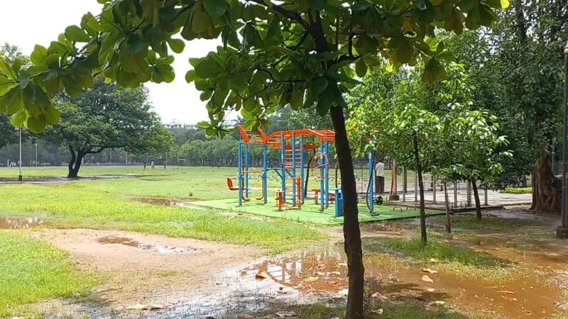 View of Mulund Playground (Eastern Express Highway) in Mulund, MH