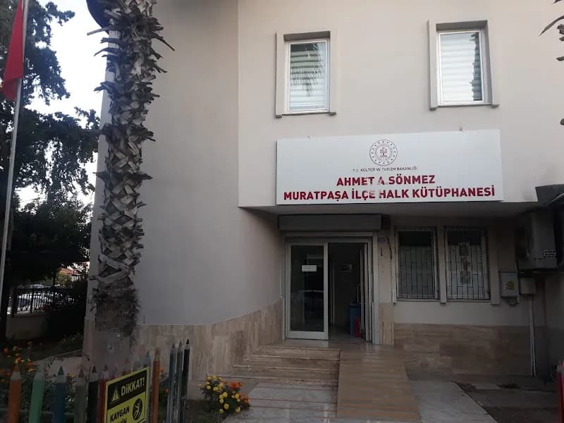 View of Muratpaşa Ahmet Sönmez İlçe Halk Kütüphanesi in Muratpaşa, Antalya