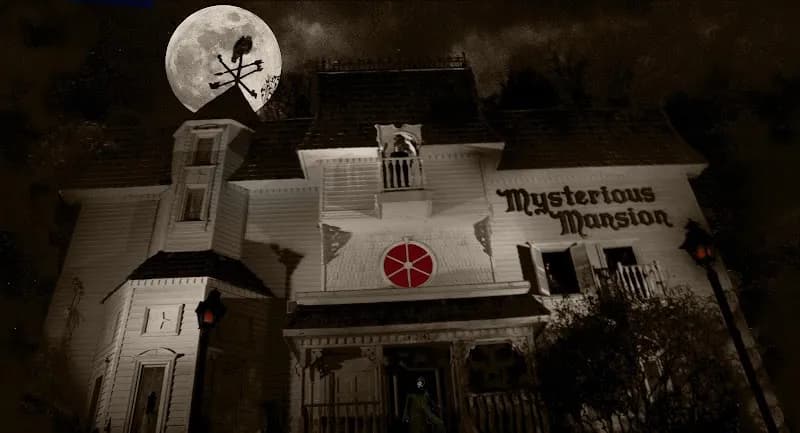 Mysterious Mansion tourist attraction in Gatlinburg, TN