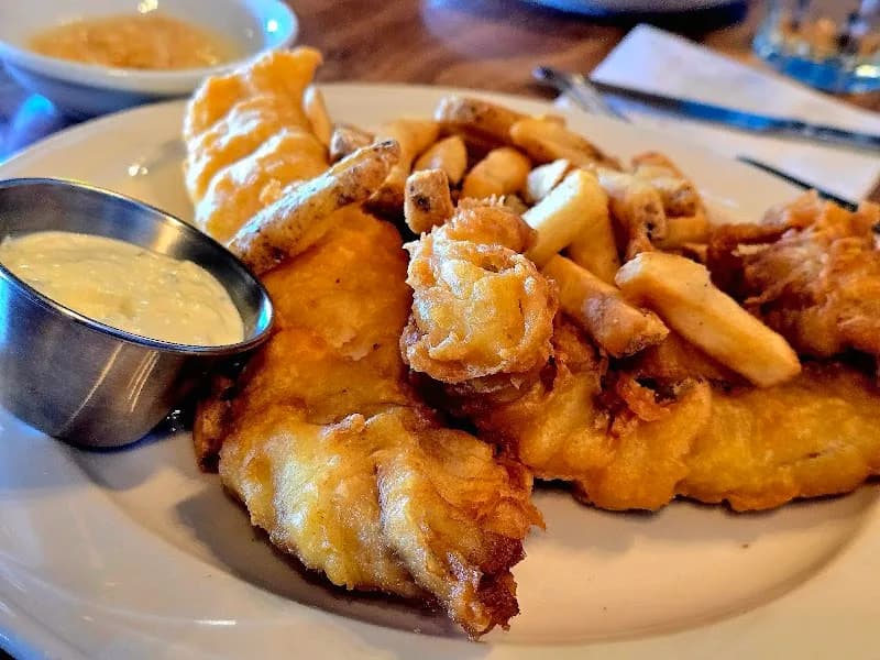 View of Nick's Seafood Restaurant in Pacifica, CA