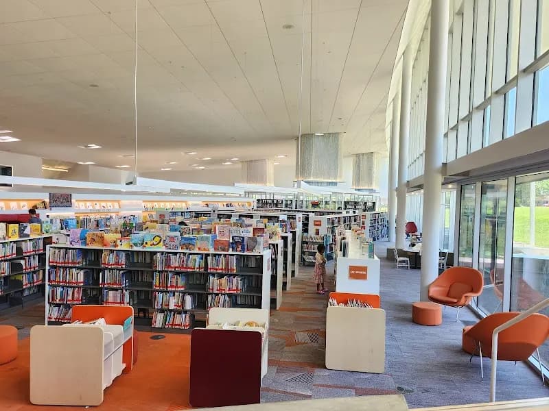 View of Northeast Regional Library in Lyndon, KY