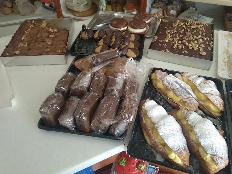 O Fournos Tis Acharnon (Local Bakery & Cafe) cafe in Acharnes, AT