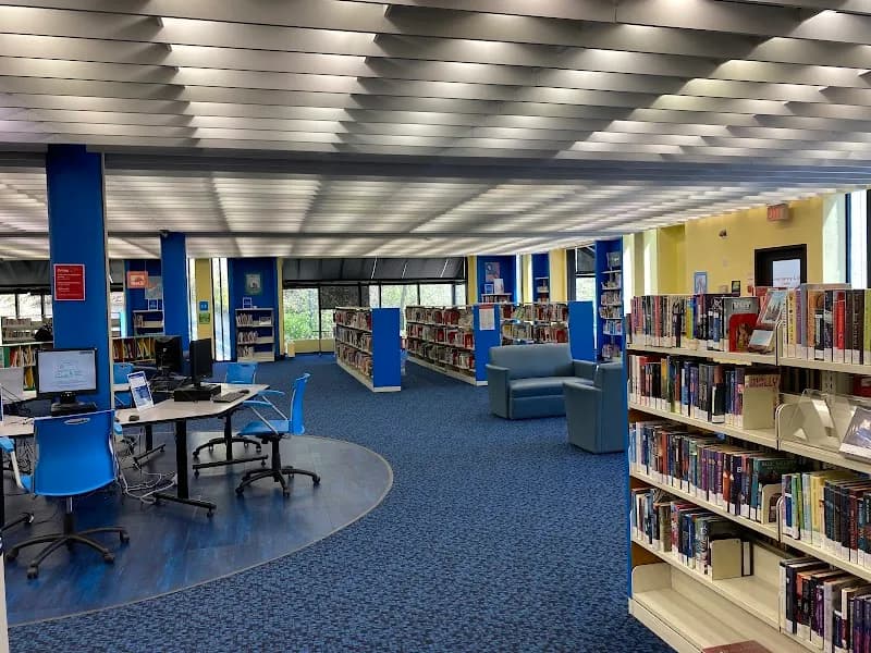 Oakville Public Library - Central Branch library in Oakville, ON