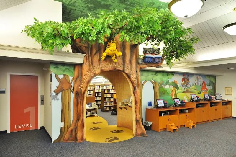 View of Old Worthington Library in Worthington, OH
