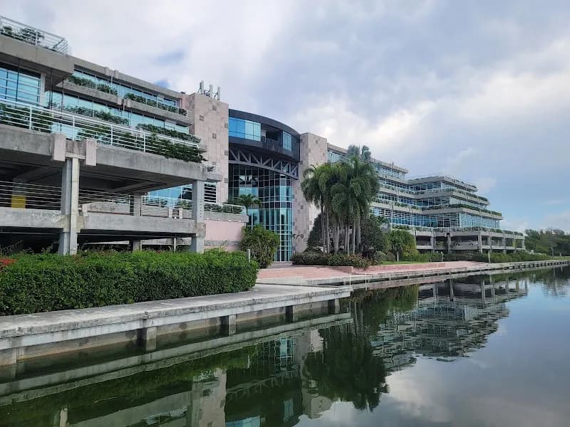 Palmetto Bay Village Center business center in Palmetto Bay, FL