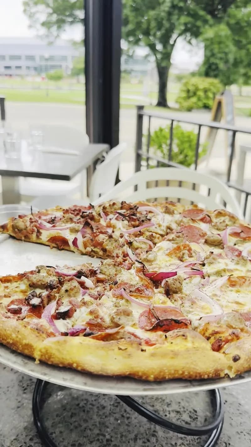 View of Pane E Vino Pizzeria in Huntsville, AL