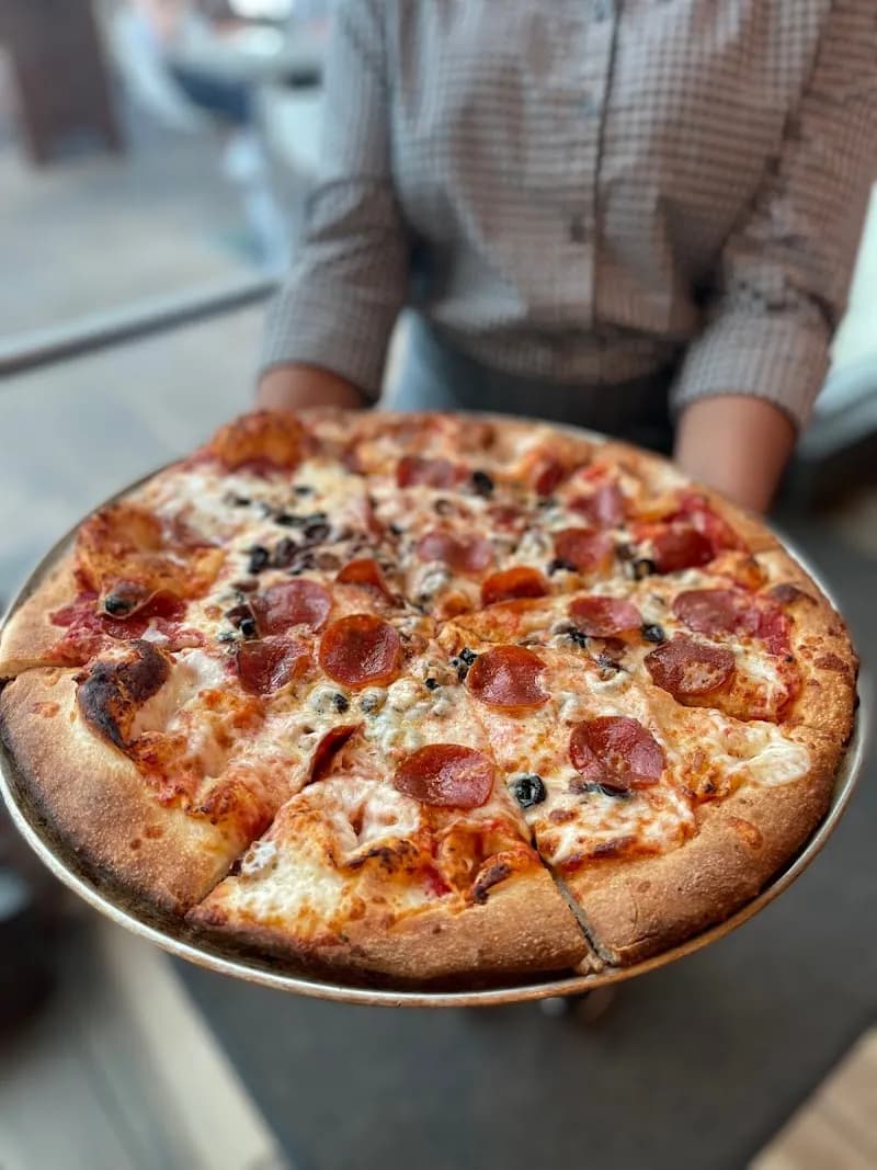 View of Pane E Vino Pizzeria in Huntsville, AL