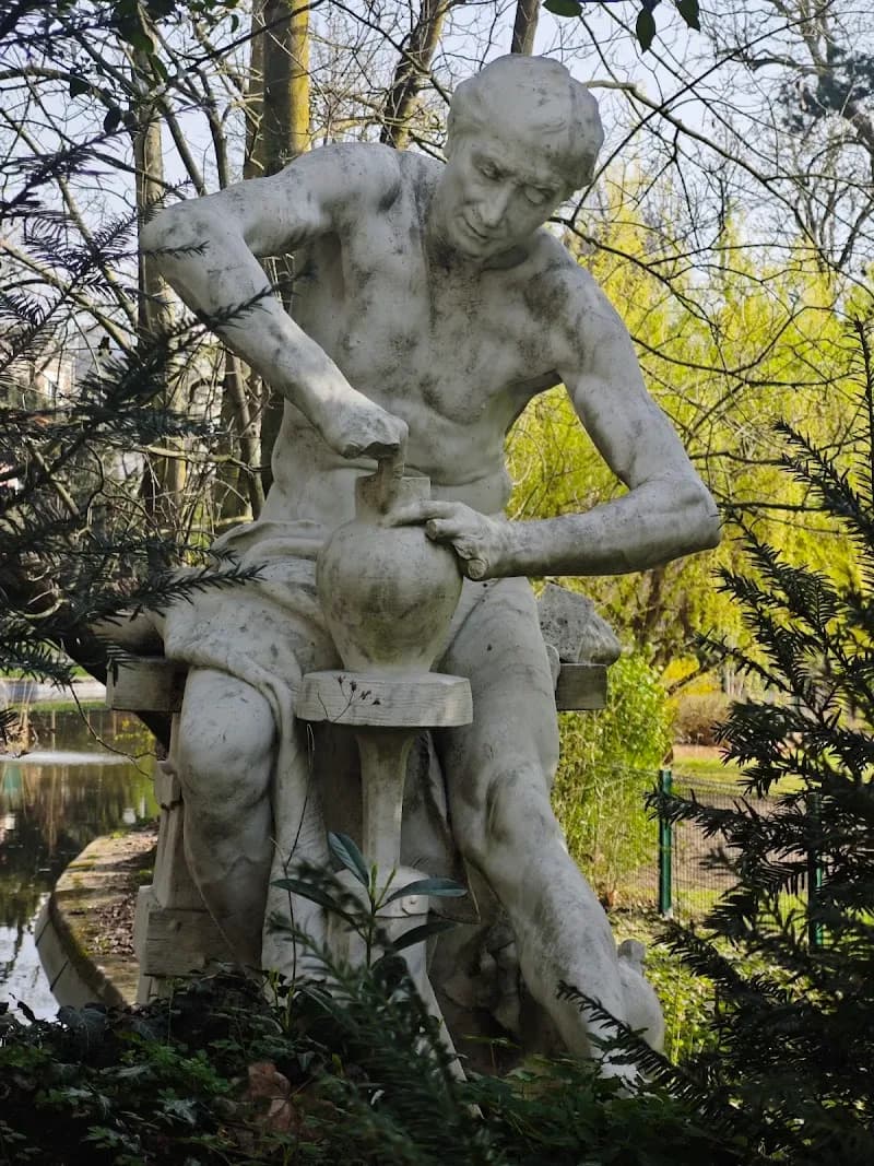 View of Parc de la Mairie in Créteil, IDF