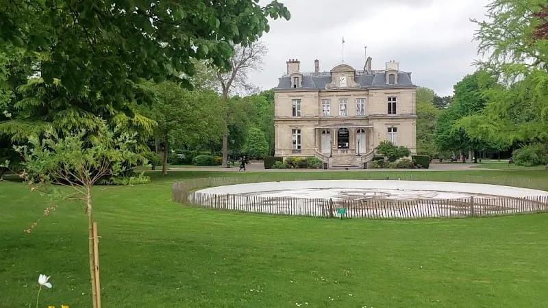 View of Parc de la Mairie in Créteil, IDF