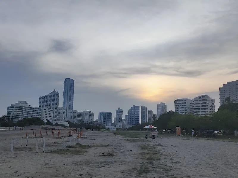 Paseo Peatonal Bocagrande outdoor adventure in Bocagrande, Bolivar