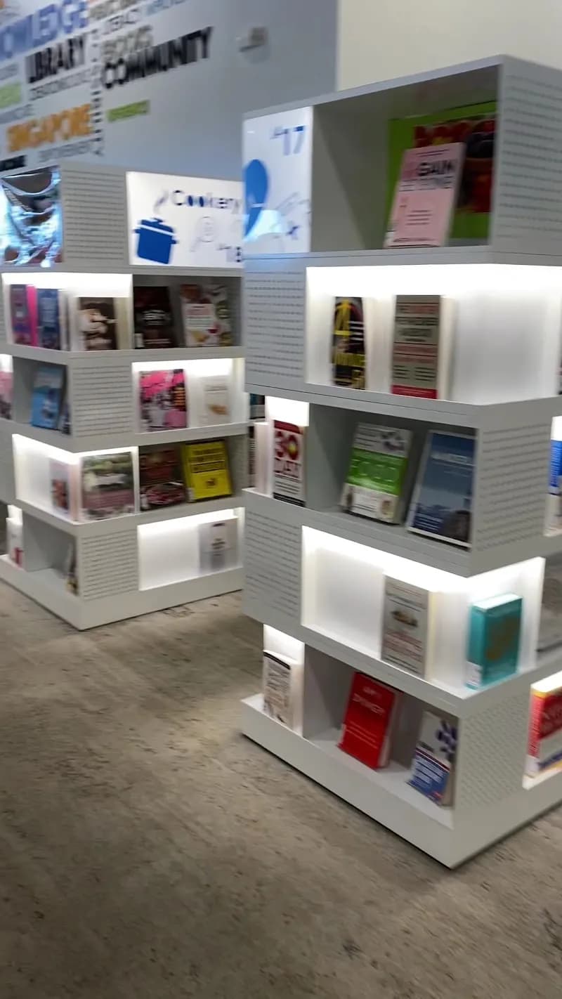 View of Pasir Ris Library in Pasir Ris, SG