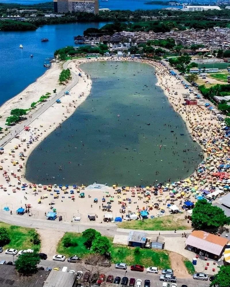 Piscinão de Ramos city park in Ramos, RJ