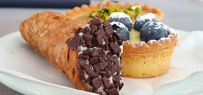 View of Pizzeria Al Forno da Gino in Anguillara Sabazia, Lazio