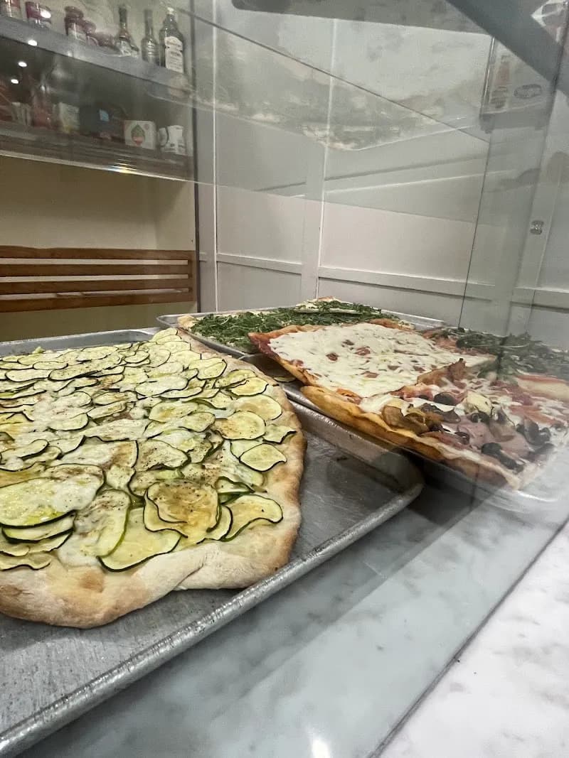 View of Pizzeria di Mari in Calenzano, Tuscany