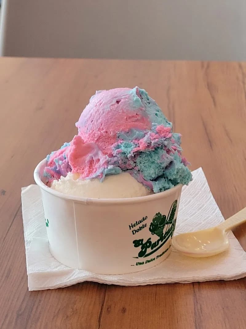 View of Plaza Mayor Ice Cream Parlor in Toluca, Edomex