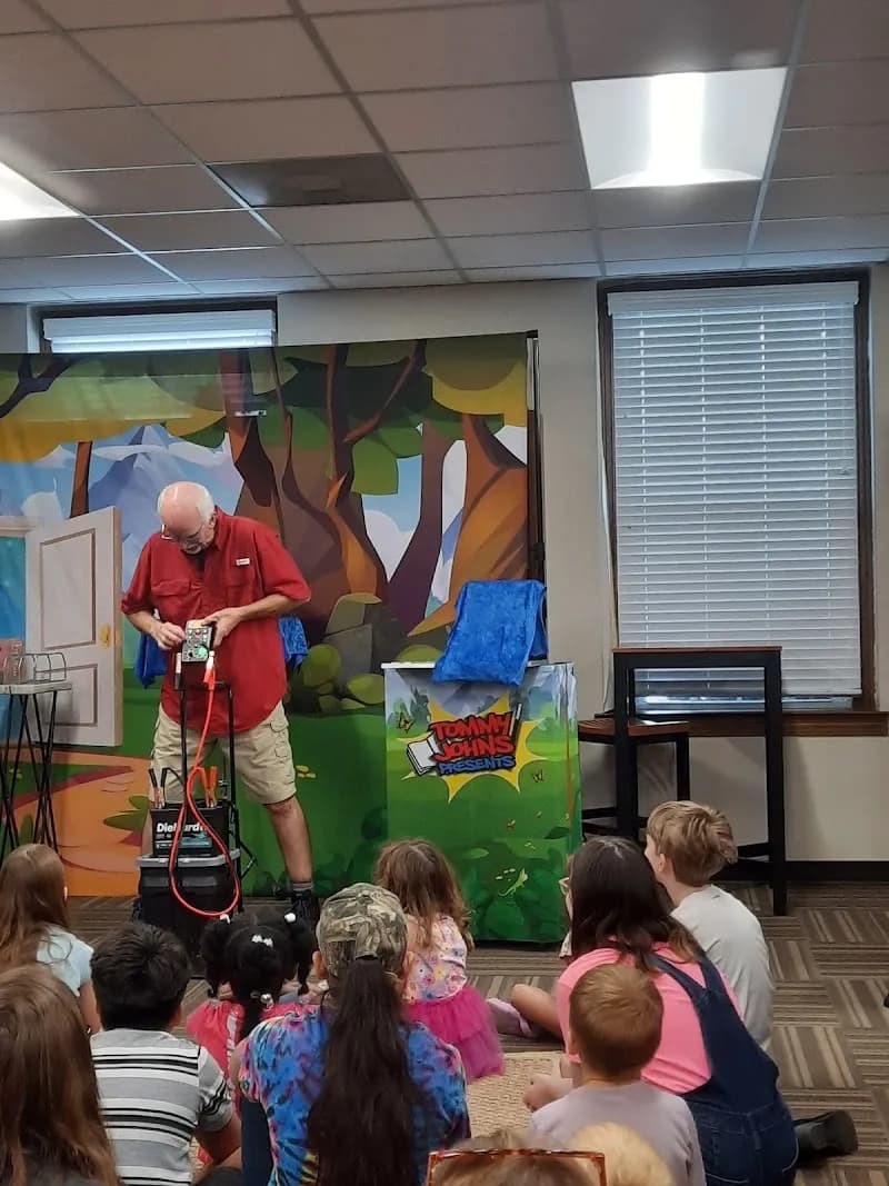 View of Pleasant Grove Public Library in Pleasant Grove, AL