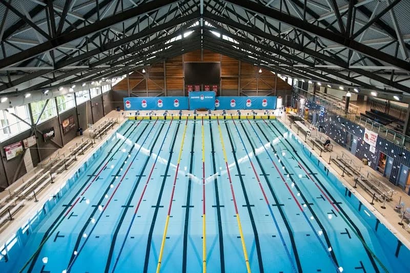 Pointe-Claire Aquatic Center swimming pool in Dollard-des-Ormeaux, QC