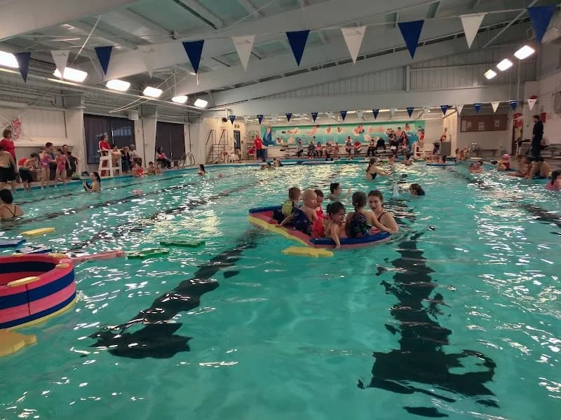 View of Pointe-Claire Aquatic Center in Dollard-des-Ormeaux, QC