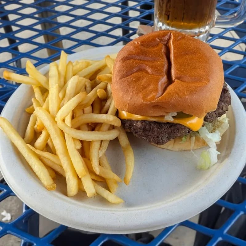 View of Quatman Cafe in Norwood, OH