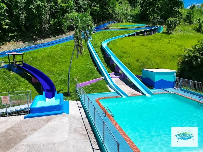 Área Recreativa Monte Frío water park in Bayamón, PR
