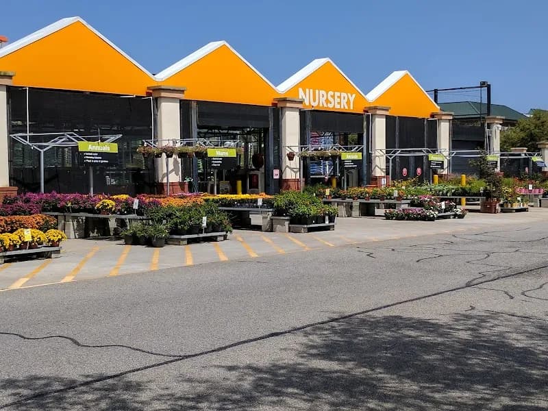 Red Mill Commons shopping mall in Red Mill, VA