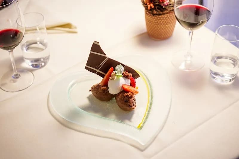 View of Restaurant zum Rössli in Greifensee, ZH