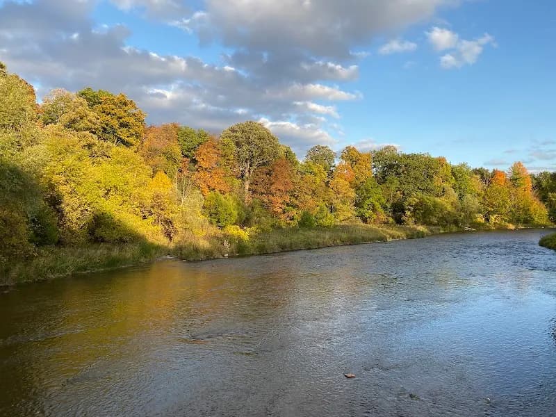 Riverside Park park in Streetsville, ON