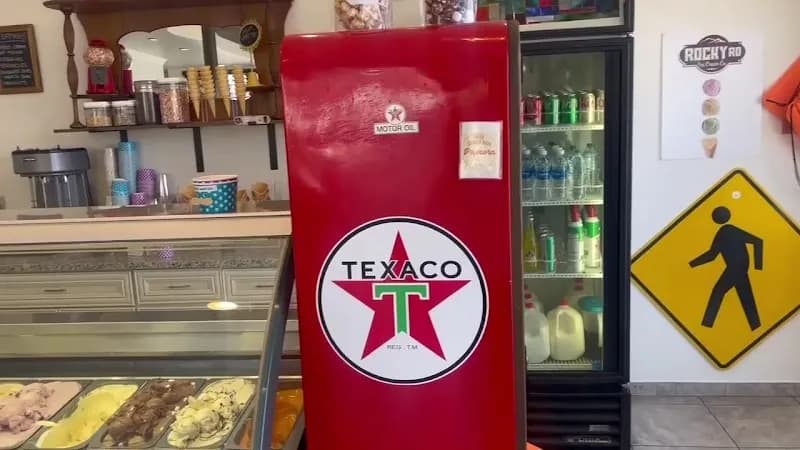 View of Rocky Rd Ice Cream in Sedona, AZ