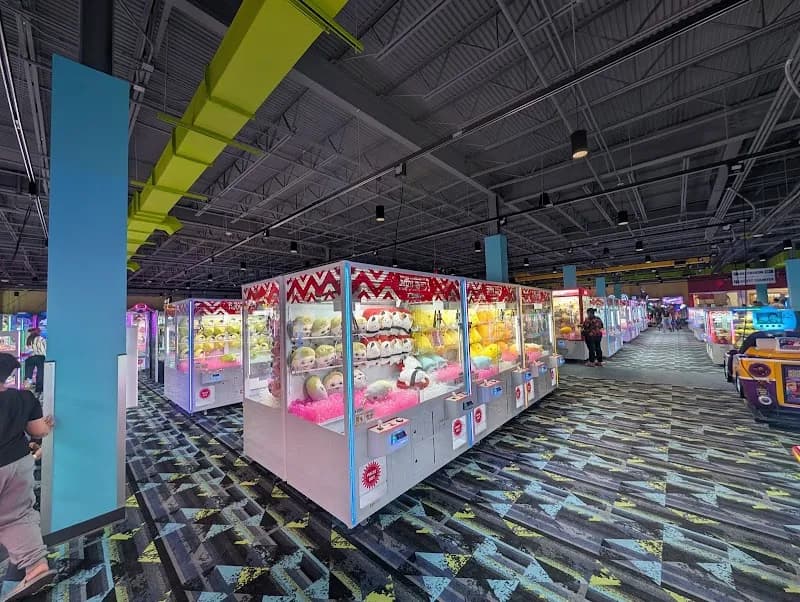 Round1 Bowling & Arcade Chandler - Chandler Fashion Center amusement center in Chandler, AZ