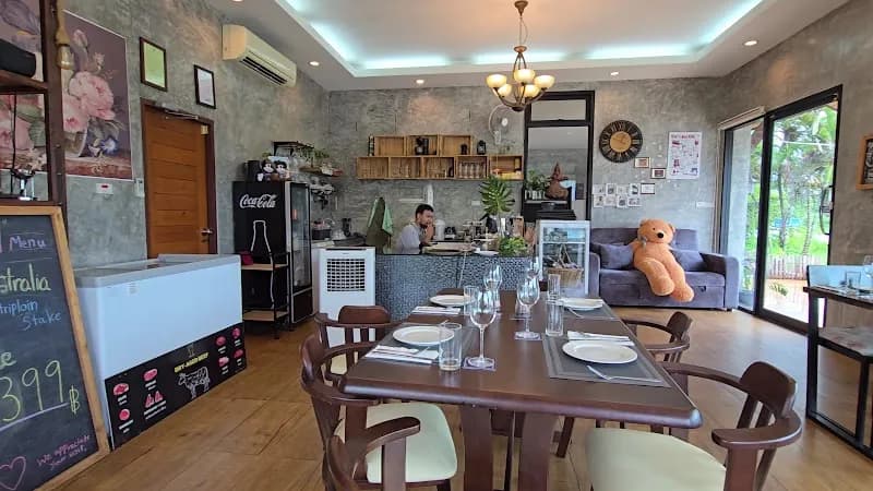 View of Saket Family Restaurant in Doi Saket, CM