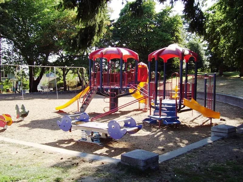 Salmon Bay Park city park in Ballard, WA