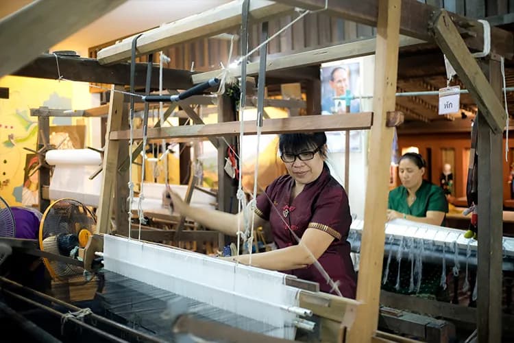 San Kamphaeng Silk Weaving Community attraction in San Kamphaeng, CM