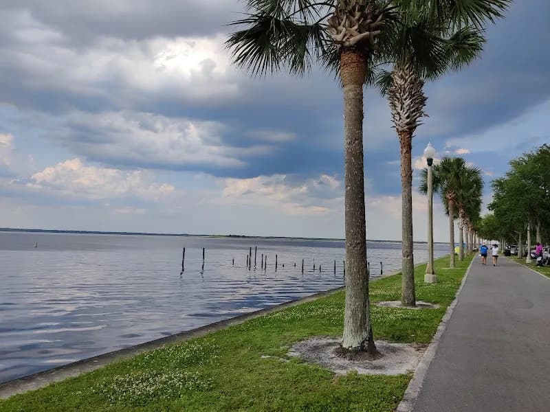 Sanford Riverwalk park in Sanford, FL