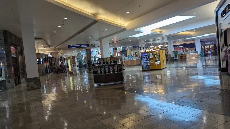 View of Santa Anita mall in Arcadia, CA