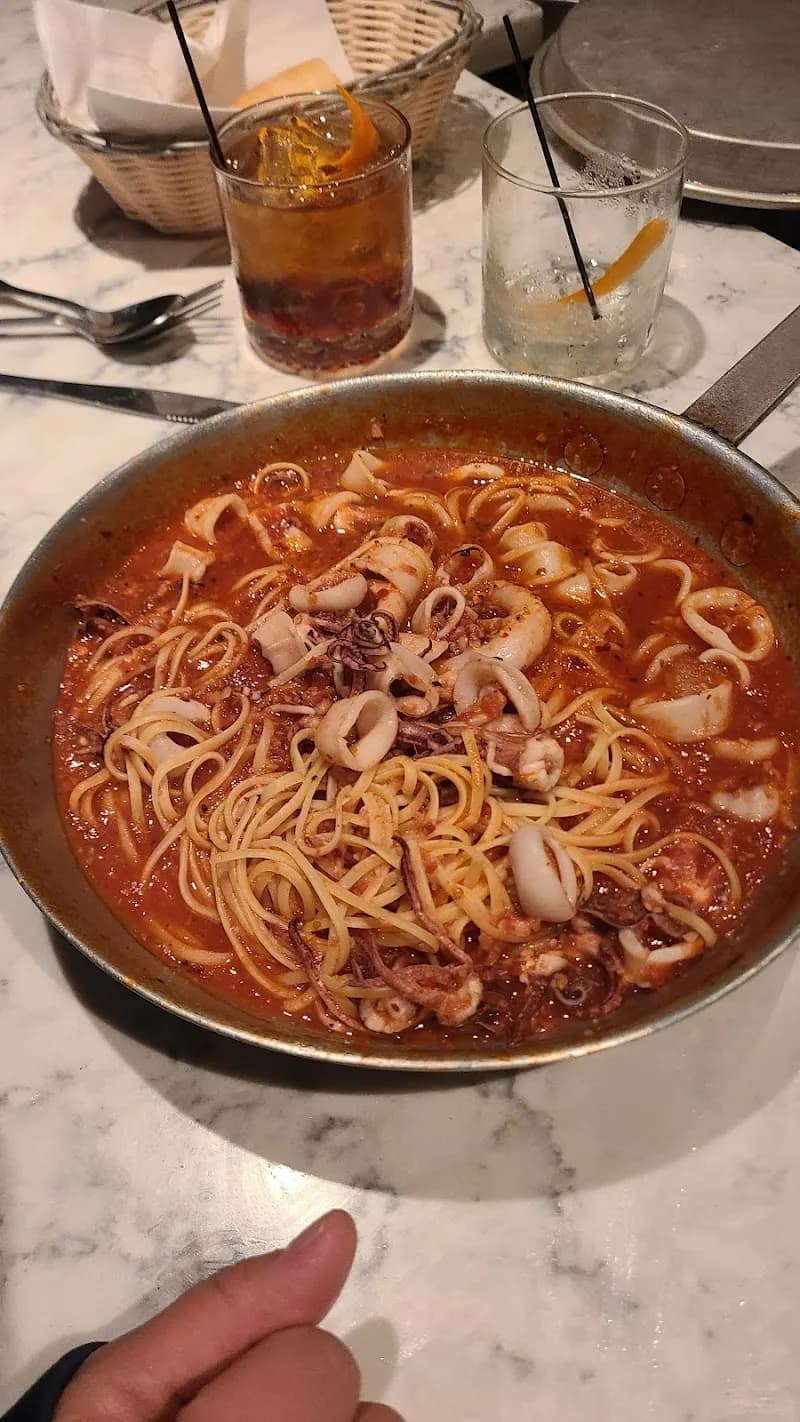 View of Scales & Shells in Newport, RI