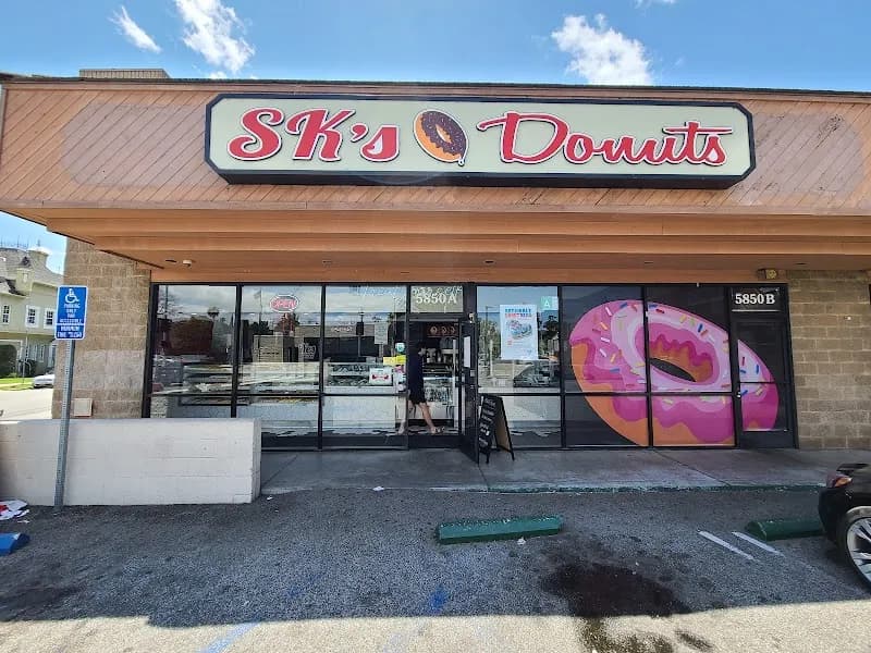 SK Donuts & Croissant Donuts in University, LA