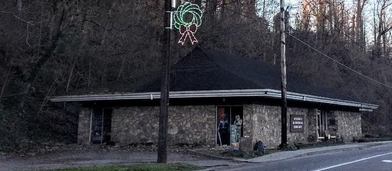 View of Stokely Memorial Library in Newport, TN