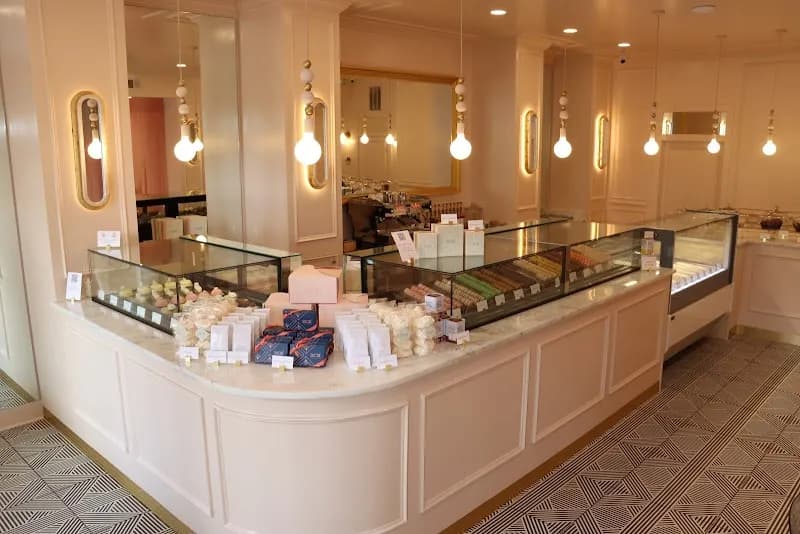 Sucré Desserts in Old Metairie, LA