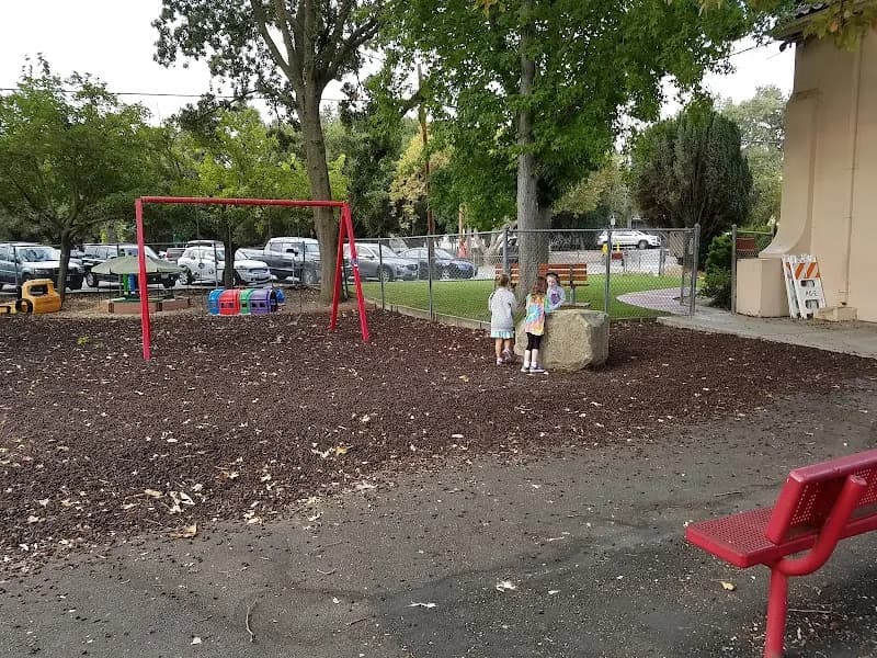Sunol Glen School primary school in Sunol, CA