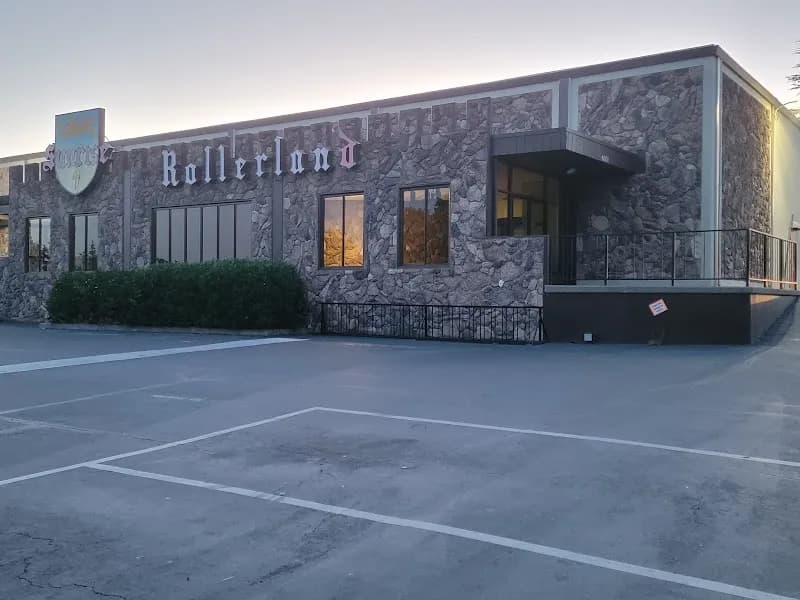 View of Sunrise Rollerland in Citrus Heights, CA