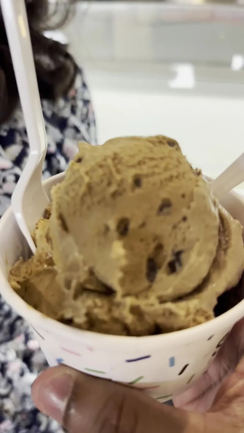 View of Sylas & Maddy's Homemade Ice Cream in Overland Park, KS