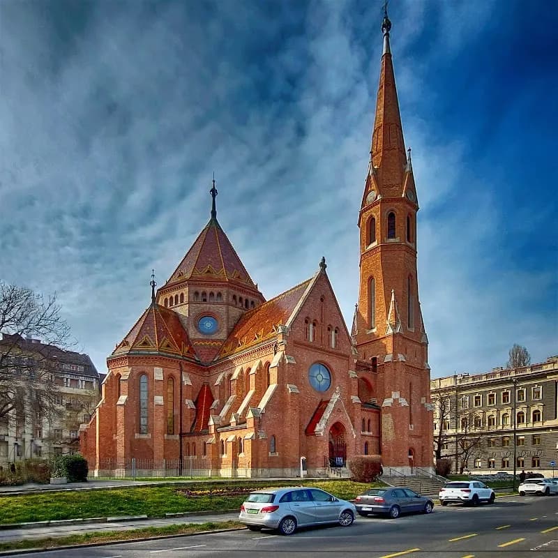 Szilágyi Dezső Square Reformed Church tourist attraction in Monor, Budapest
