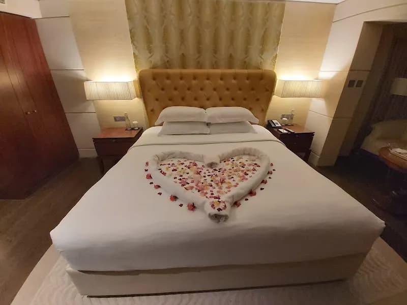 View of Taj Samudra Beach Restaurant & Cafe in Mount Lavinia, WP