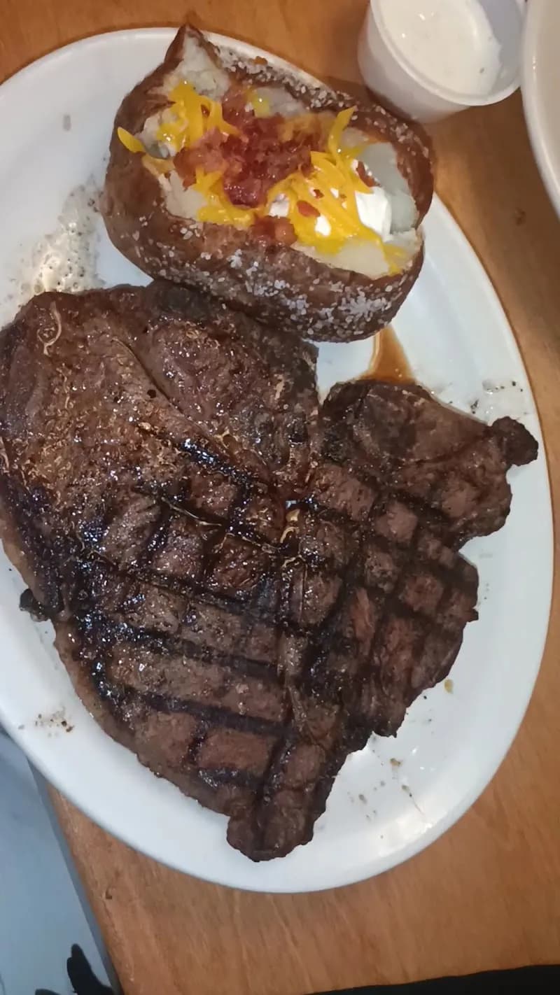 View of Texas Roadhouse in Mobile, AL