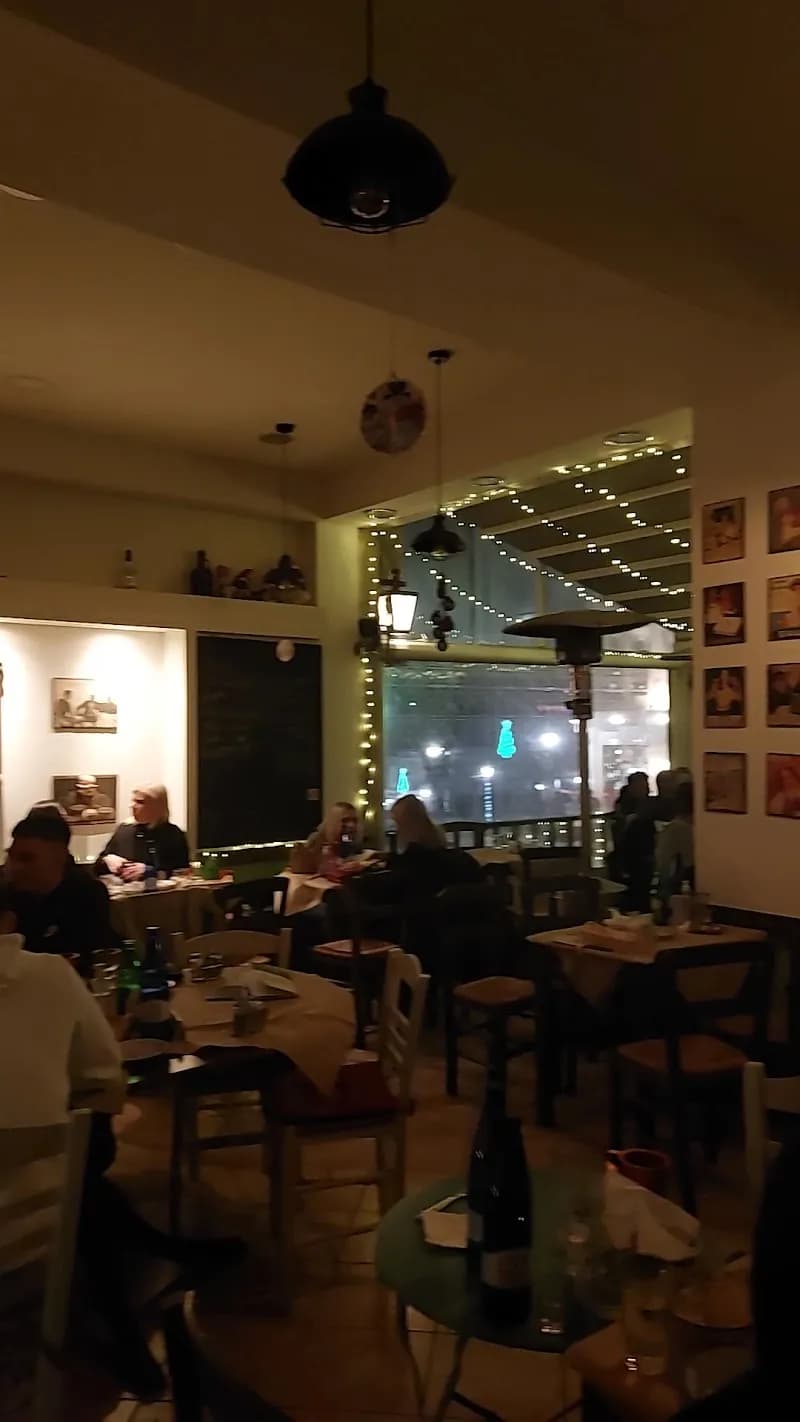 View of To Paidiko Mas Kafeneio in Petroupoli, AT