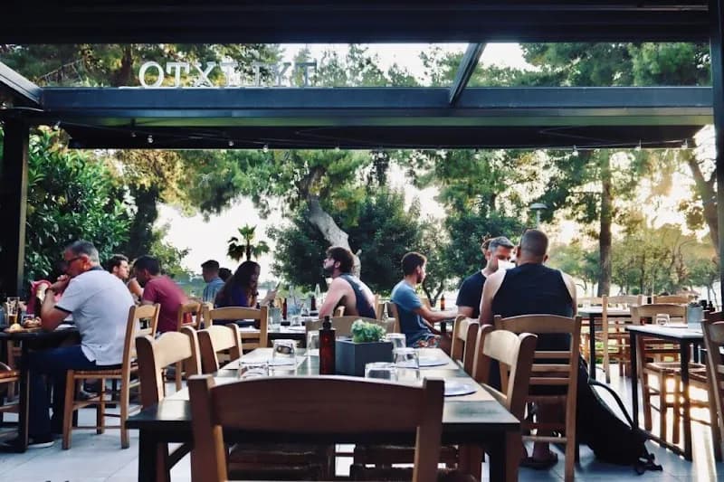 To Steki tis Vouliagmenis restaurant in Vouliagmeni, AT