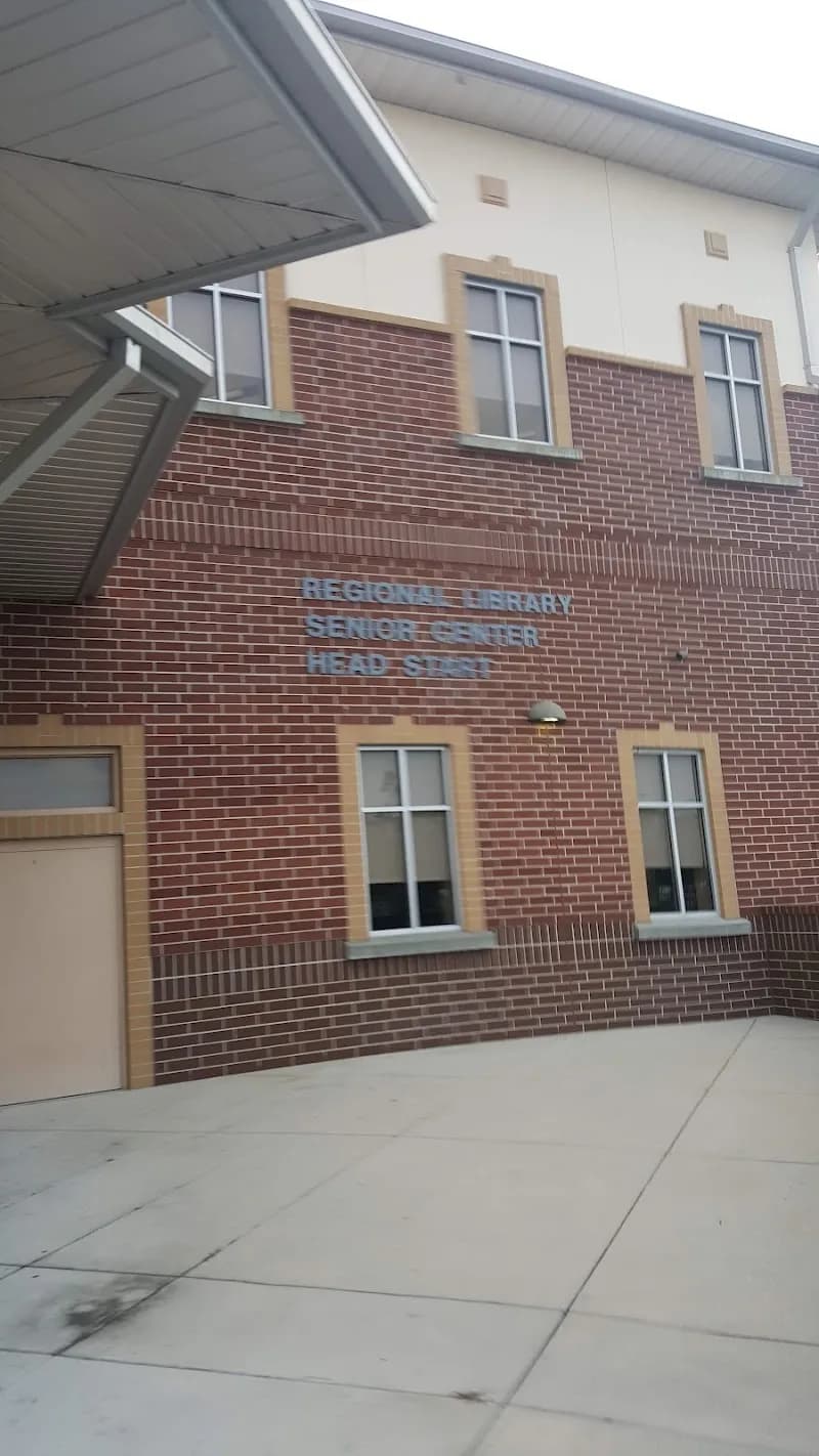 View of Town 'N Country Regional Public Library in Town 'n' Country, FL