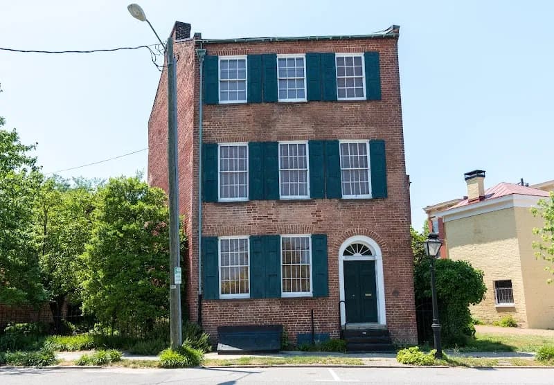 Trapezium House apartment building in Petersburg, VA