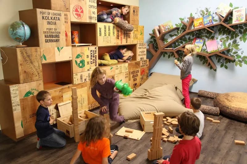 View of Treffpunkt Baumhaus Kinderland G3 Shopping Center Gerasdorf in Gerasdorf bei Stockerau, VIE
