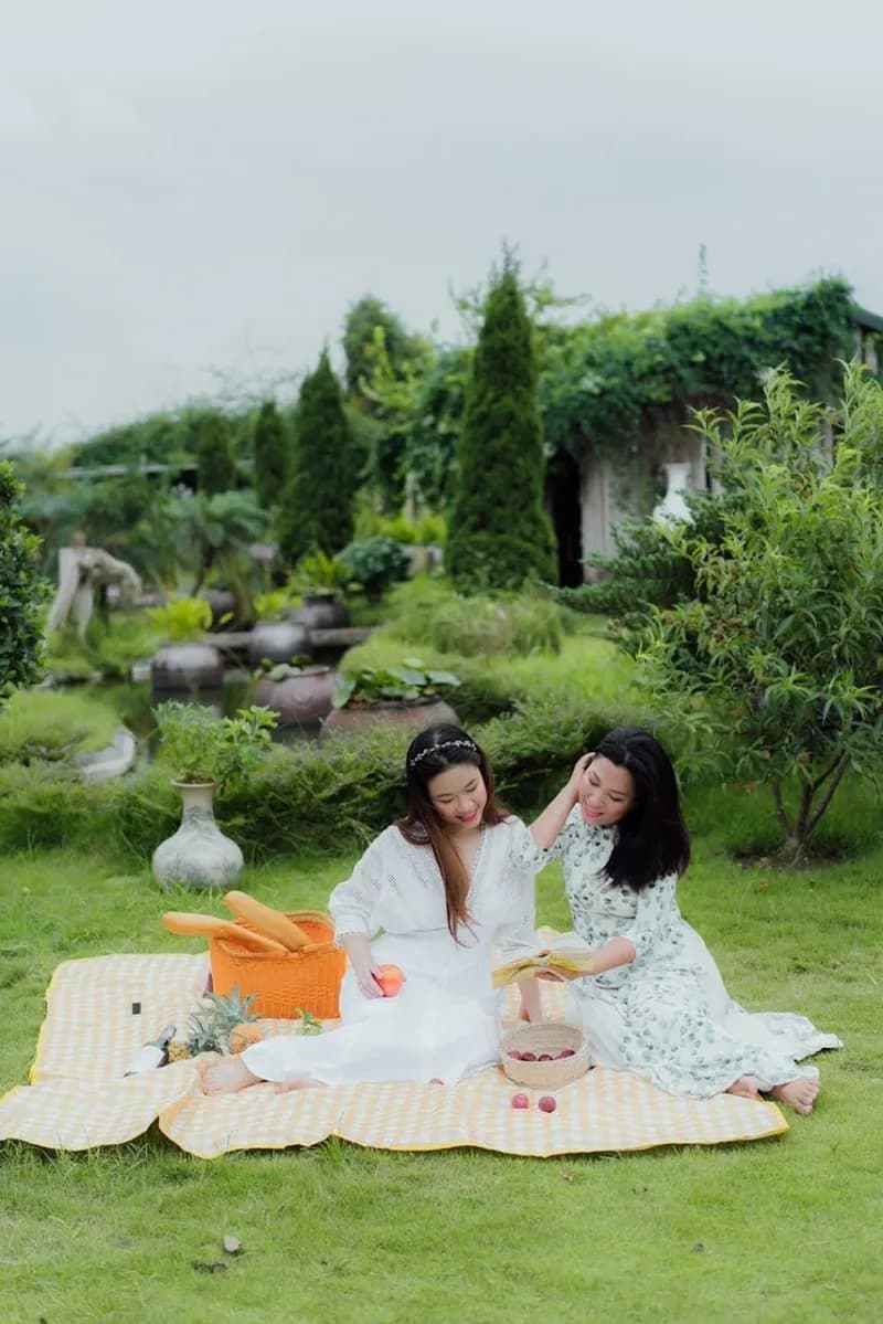 Vườn quất cảnh nghệ thuật Xuân Lộc botanical garden in Thanh Xuân, HN